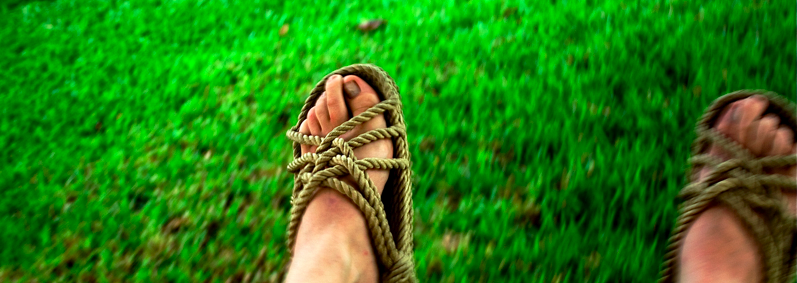 La firma de zapatos Vialis declara larga vida a la madera en su